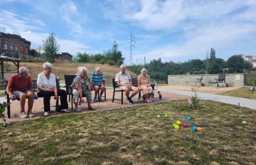 Pétanque oblíbenou hrou klientů SeniorCentra Plzeň