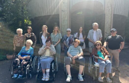 Návštěva meditační zahrady s klienty SeneCura SeniorCentrum Plzeň